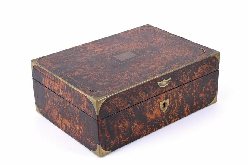 Burr walnut veneer wooden cigar box