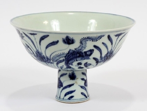 CHINESE BLUE WHITE PORCELAIN WINE CUP