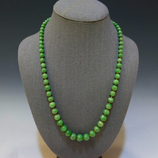 CHINESE NATURAL GRADE A JADEITE BEADS NECKLACE