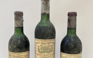 Château MARGAUX 1970 - 1er Grand cru classé MARGAUX. 3 bouteilles. (Etiquettes tachées, Une légèrement...