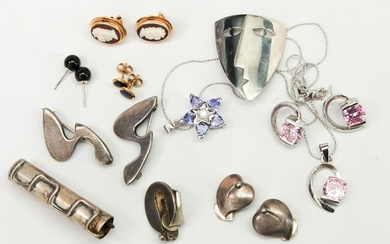 Collection of miscellaneous jewelry items