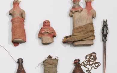 East-Africa, a collection of various objects, a Kwere stopper of a gourd, three earthenware dolls and two wooden snuff bottles.