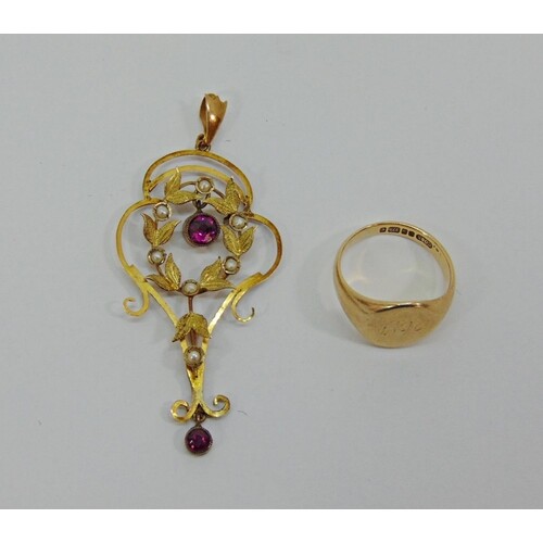 Edwardian 9ct pendant set with garnets and seed pearls, toge...