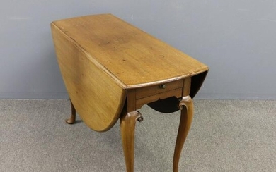 English Queen Anne Drop-leaf Table