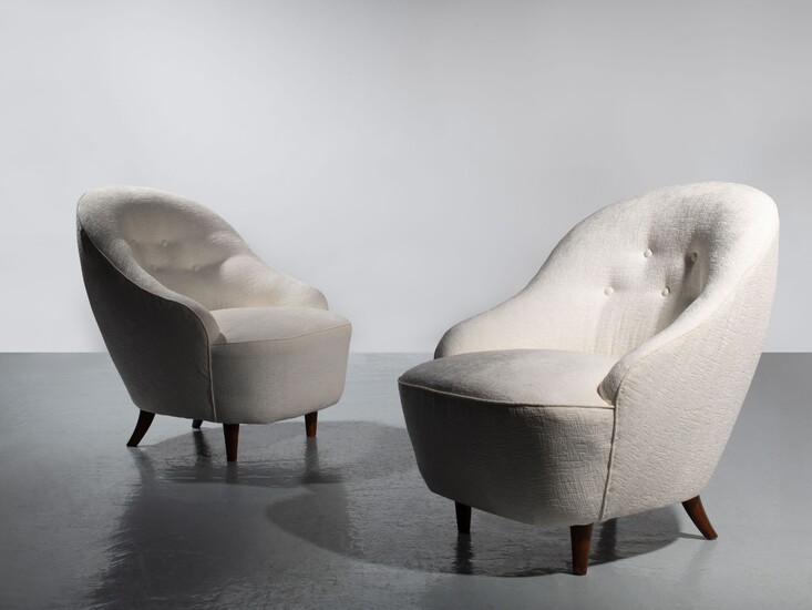 Gio PONTI 1891-1979Paire de fauteuils - circa 1933Piètement en bois, assise et dossier tapissés de...