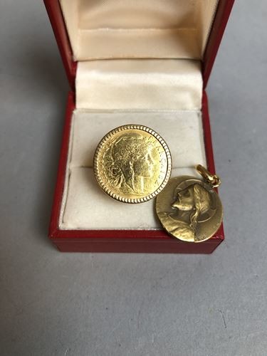 Gold ring and coin of 20 frs gold...