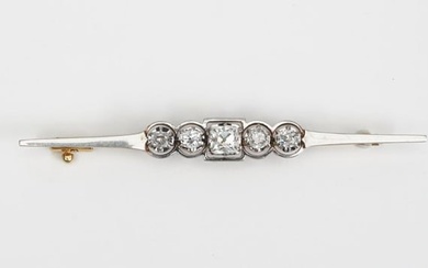 Gold with platinum pin brooch, 18 kt, 900, set with old mine cut diamonds, up to approx. 0.8 crt, l.