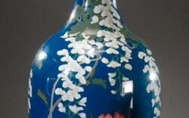 Grand vase en cloisonné à décor polychrome... - Lot 28 - Conan Hôtel d’Ainay
