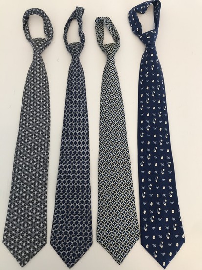Hermès: A collection comprising of four ties in blue colors. (4)