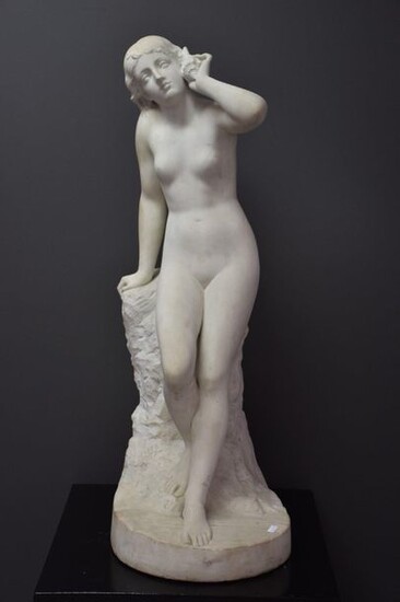Important sculpture in Carrara marble. "The naked woman with the shell. French work late nineteenth. Ht 95 cm.