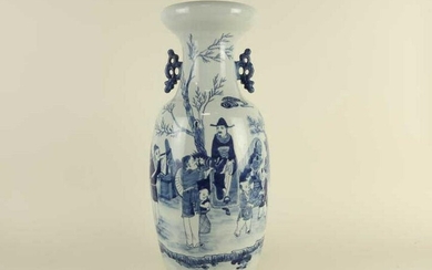 LARGE CHINESE BLUE AND WHITE FIGURAL VASE
