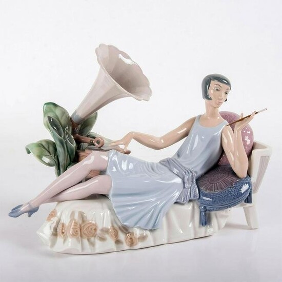 Lady Lying on Divan 1005176 - Lladro Porcelain Figurine