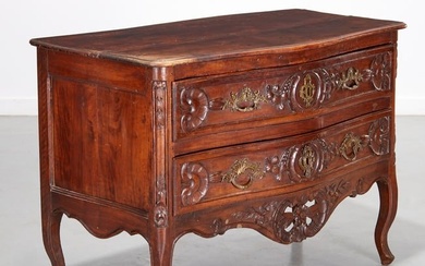 Louis XV carved walnut commode, 18th c.