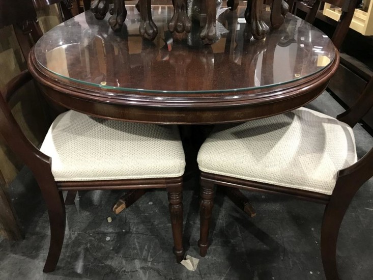 Mahogany Oval Single Pedestal Dining Table
