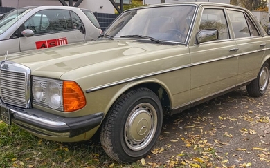 Mercedes-Benz W123 Limosine (année 1980), automatique, 1977 ccm, 2ème main, kilométrage 16.000 km, version simple...