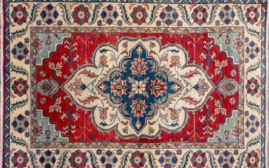 New Woven Carpet 4'10 X 3'5