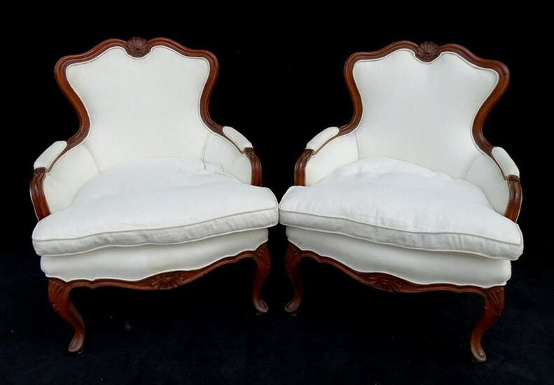 PAIR OF LOUIS XV STYLE UPHOLSTERED BERGERES