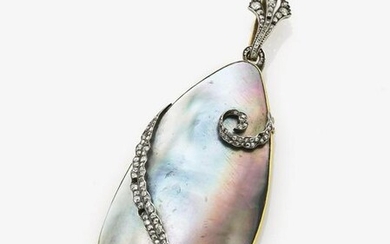 Pendant with diamonds mother of pearl and translucent