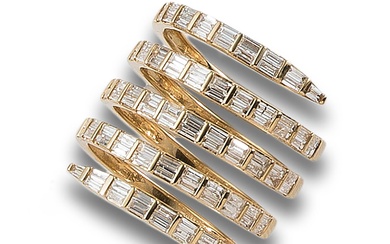 RING IN YELLOW GOLD AND DIAMONDS