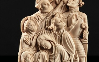 Rare groupe en ivoire sculpté en bas-relief... - Lot 28 - Pierre Bergé & Associés