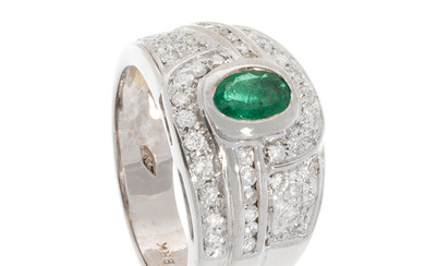 Ring in gold with emerald and diamonds