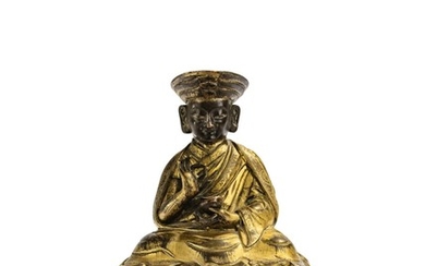 STATUETTE DE LOBZANG PALDEN YESHE, LE 3E LAMA PANCHEN (1738-1780) EN BRONZE DORÉ DYNASTIE QING, XVIIIE SIÈCLE | 清十八世紀 鎏金銅三世班禪羅桑班丹益西貝桑布坐像 | A gilt-bronze figure of Lobzang Palden Yeshe, the 3rd Panchen Lama (1738-1780), Qing Dynasty, 18th century