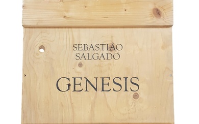 Sebastião Salgado (1944) Genesis. Taschen, Cologne, 2013. In-plano (71 x 48,5 cm). Deux volumes reliés...