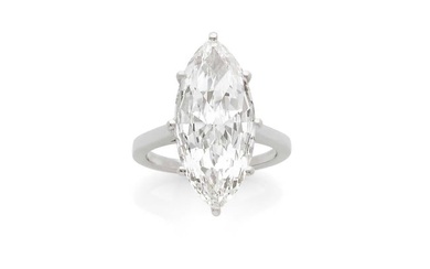 Silver ring (925‰) adorned with a navette-cut solitary mount diamond, 6,36 carats Ring size