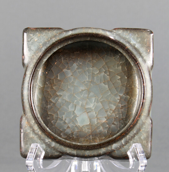 Square crackle glaze water coupe