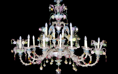 Superbe old Venetian chandelier with a rather large...