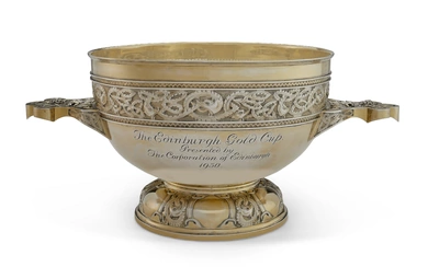 THE EDINBURGH GOLD CUP: A GEORGE V PARCEL-GILT SILVER TWO-HANDLED PRESENTATION BOWL MARK OF WAKELY & WHEELER, LONDON, 1930