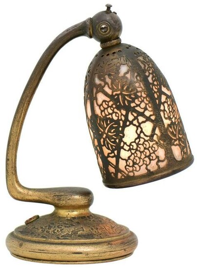 Tiffany Studios "Grapevine" Desk Lamp