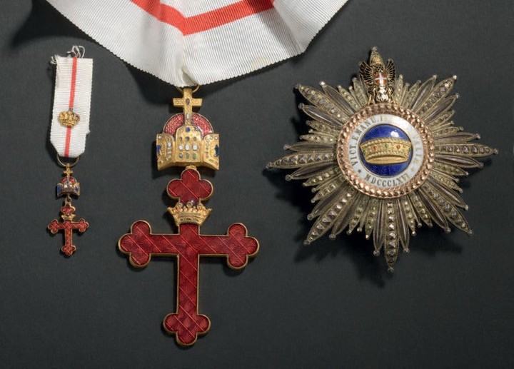 Une croix de l'ordre de Saint Georges de Carinthie…
