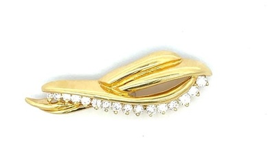 Vintage Diamond Ribbon Motif Bow Brooch 18 Karat Yellow Gold 1 Carat 11 Grams