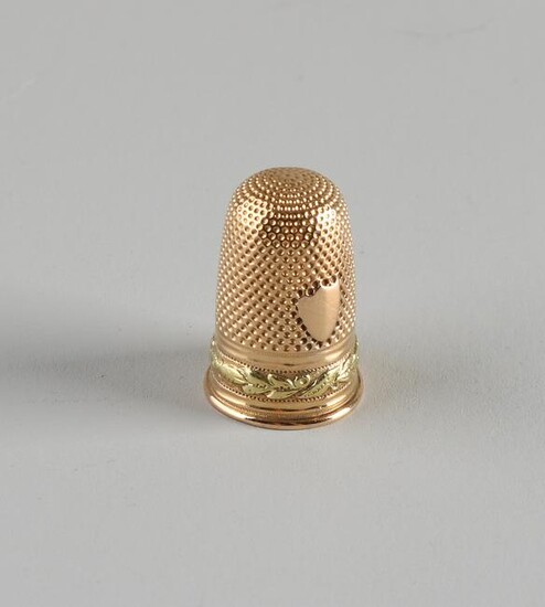 Yellow gold thimble, 585/000, with pointillary