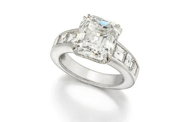 â—† A diamond single-stone ring