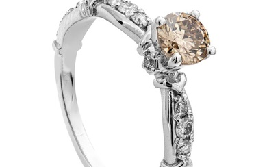 0.82 tcw Diamond Ring - 14 kt. White gold - Ring - 0.52 ct Diamond - 0.30 ct Diamonds - No Reserve Price