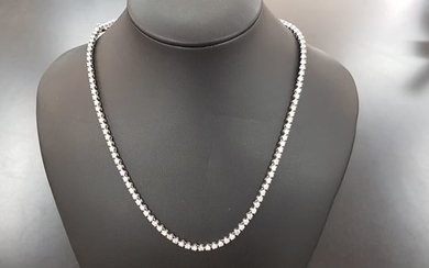 14 kt. White gold - Necklace - 7.20 ct Diamond