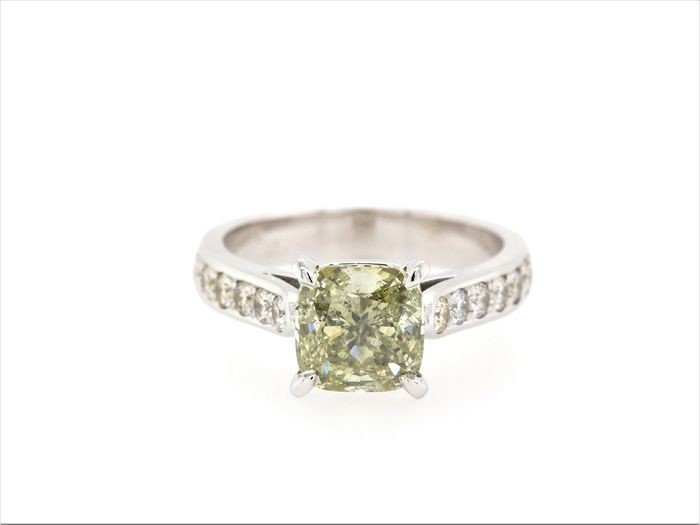 14 kt. White gold - Ring - 3.04 ct Diamond - Fancy Intense Yellowish Green - SI1 - No Reserve Price