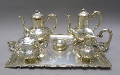 1.500 gr. - Coffee and tea service - Silver - First half 20th century