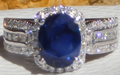 18 kt. White gold - Ring - 2.83 ct Blue Sapphire VVS1 certified by GIA Laboratory - and Diamonds VS - No reserve price