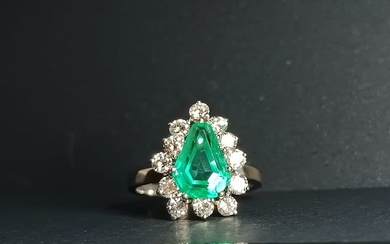 18 kt. White gold - Ring - 3.00 ct Emerald - Diamonds