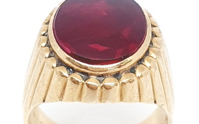 18 kt. Yellow gold - Ring - 4.50 ct Spinel