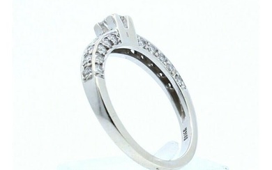 18k White Gold .75ct Diamonds Ladies Ring Size 6