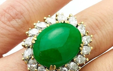 18k Yellow Gold Jade & Diamond Ring Sz 6.5