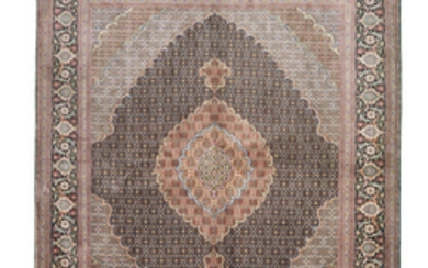 Tabriz - Carpet - 241 cm - 201 cm