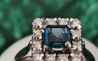 18 kt. White gold - Ring - 0.80 ct Sapphire - Diamonds