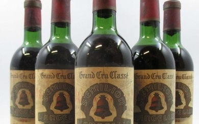 5 bouteilles CHÂTEAU ANGELUS 1970 1er GCC (A) Saint Emilion (3 haute épaule, 2 mi-épaule