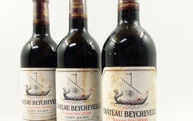 6 bouteilles CHÂTEAU BEYCHEVELLE 2000 4è GC Saint Julien (étiquettes abimées, très tachées. Capsules corrodées)...