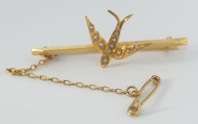 9 CT. GOLD SWALLOW BROOCH